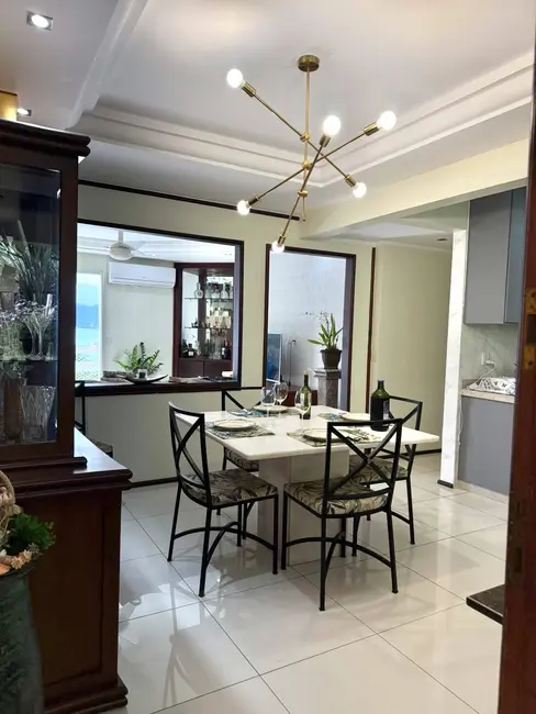 Foto 6 de Apartamento com 3 quartos à venda, 136m2 em Ubatuba - SP