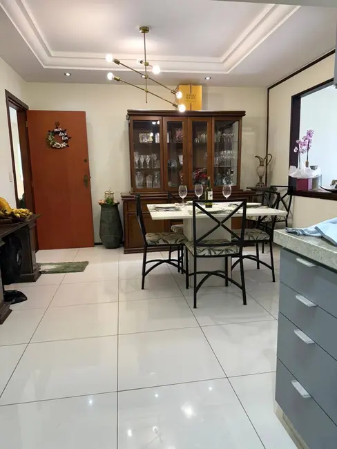 Foto 9 de Apartamento com 3 quartos à venda, 136m2 em Ubatuba - SP