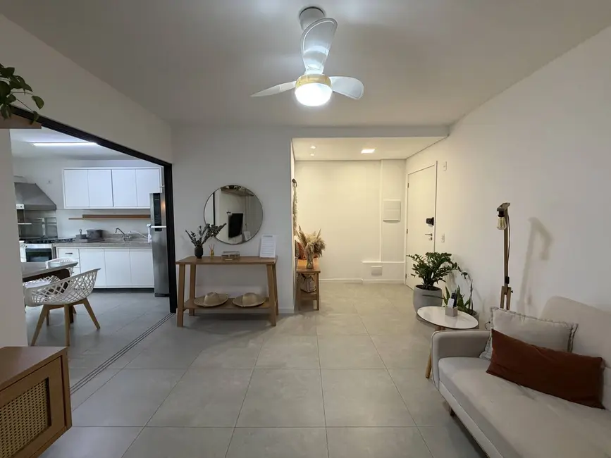 Foto 9 de Apartamento com 2 quartos à venda, 77m2 em Ubatuba - SP