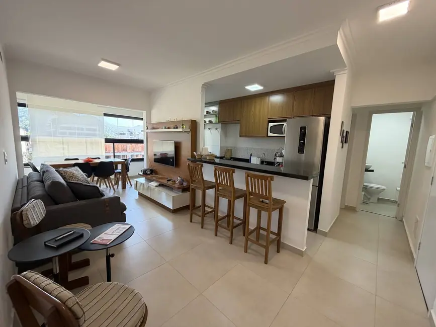 Foto 2 de Apartamento com 2 quartos à venda, 70m2 em Ubatuba - SP