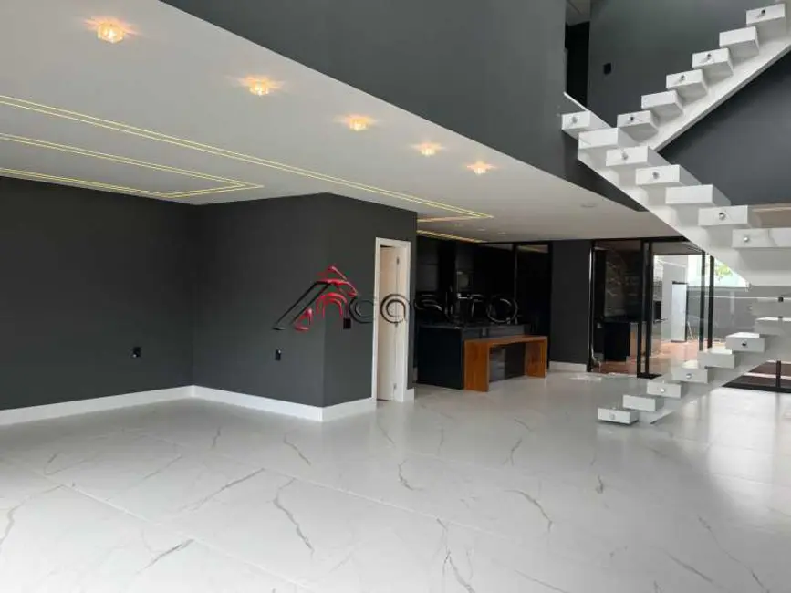 Casa de Condomínio com 6 quartos à venda, 500m2 em Rio De Janeiro - RJ - imagem 7 Foto 7 de Casa de Condomínio com 6 quartos à venda, 500m2 em Rio De Janeiro - RJ