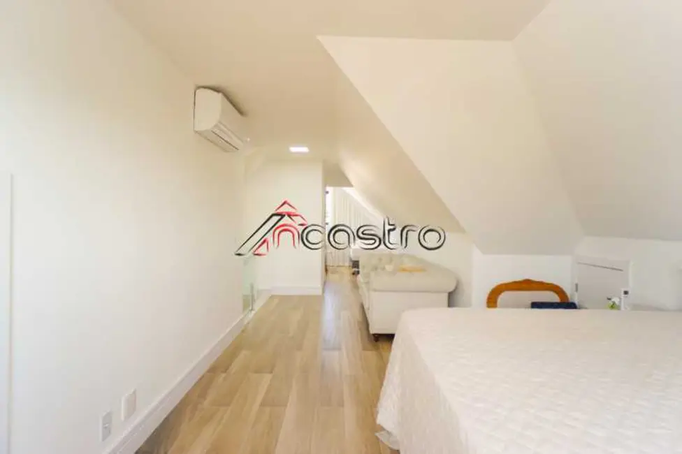 Casa de Condomínio com 6 quartos à venda, 400m2 em Rio De Janeiro - RJ - imagem 8 Foto 8 de Casa de Condomínio com 6 quartos à venda, 400m2 em Rio De Janeiro - RJ