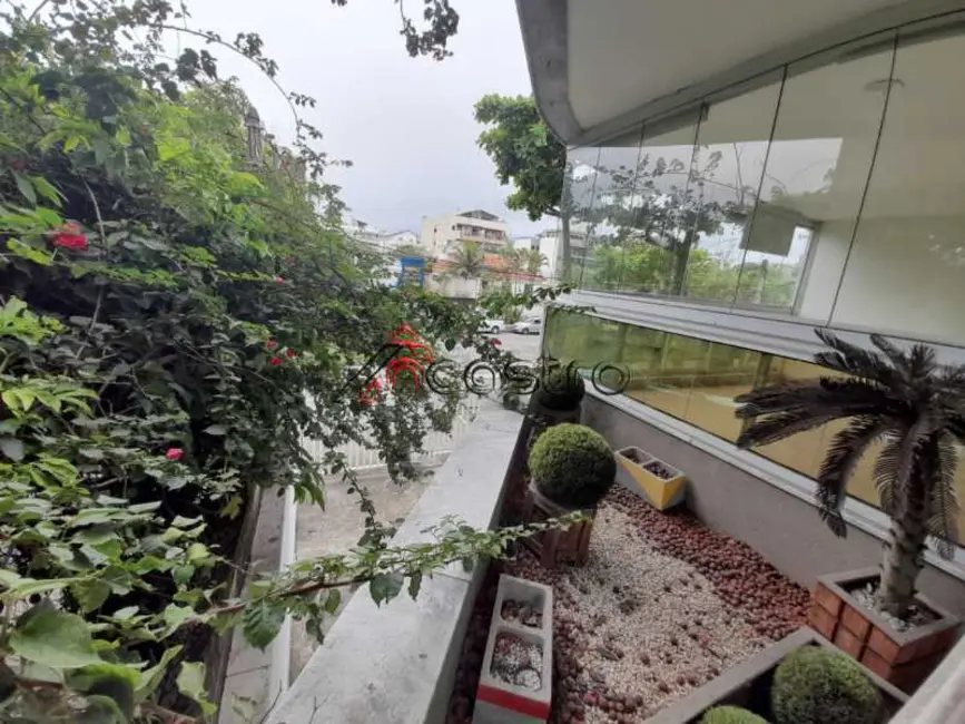 Apartamento com 2 quartos à venda, 110m2 em Rio De Janeiro - RJ - imagem 1 Foto 1 de Apartamento com 2 quartos à venda, 110m2 em Rio De Janeiro - RJ