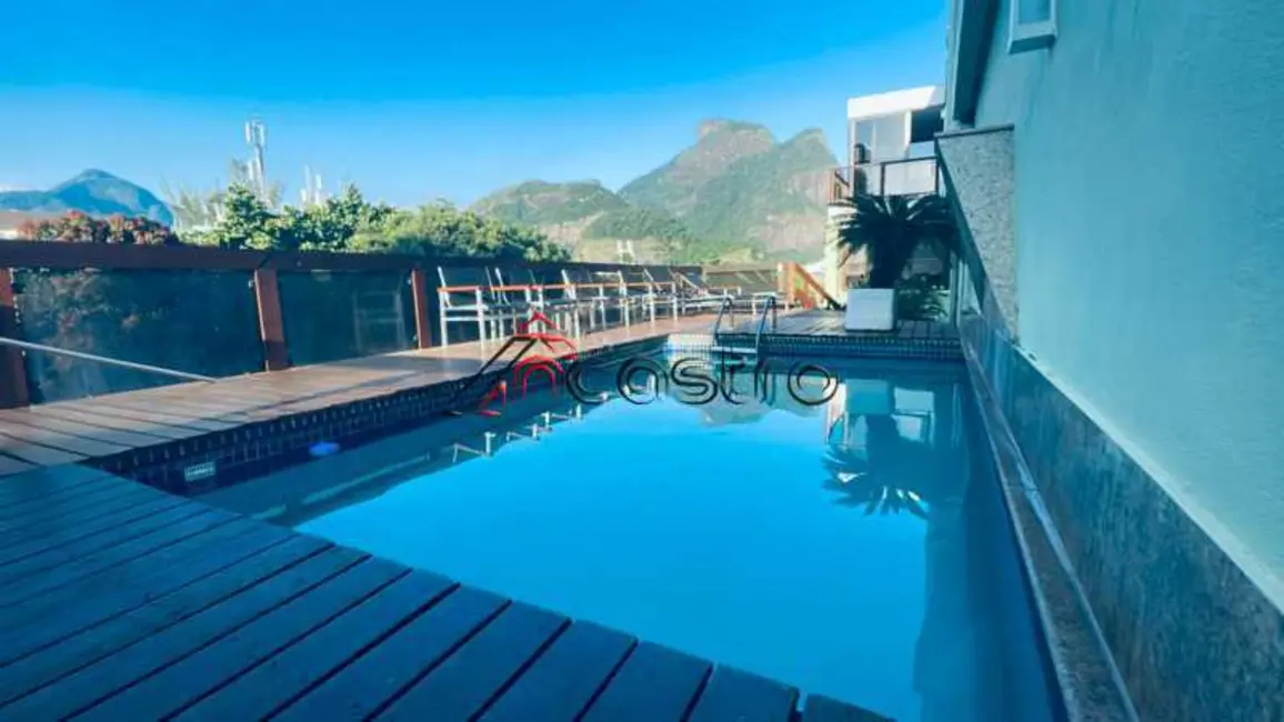 Cobertura com 6 quartos para alugar, 630m2 em Rio De Janeiro - RJ - imagem 2 Foto 2 de Cobertura com 6 quartos para alugar, 630m2 em Rio De Janeiro - RJ