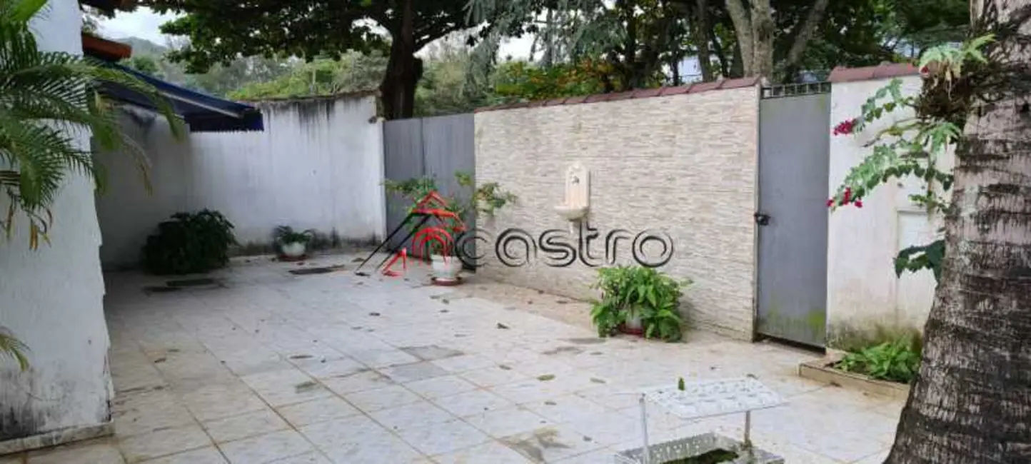 Casa com 5 quartos à venda, 420m2 em Rio De Janeiro - RJ - imagem 4 Foto 4 de Casa com 5 quartos à venda, 420m2 em Rio De Janeiro - RJ