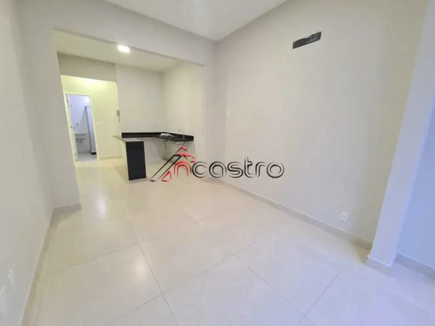 Kitnet com 1 quarto à venda, 35m2 em Rio De Janeiro - RJ - imagem 2 Foto 2 de Kitnet com 1 quarto à venda, 35m2 em Rio De Janeiro - RJ