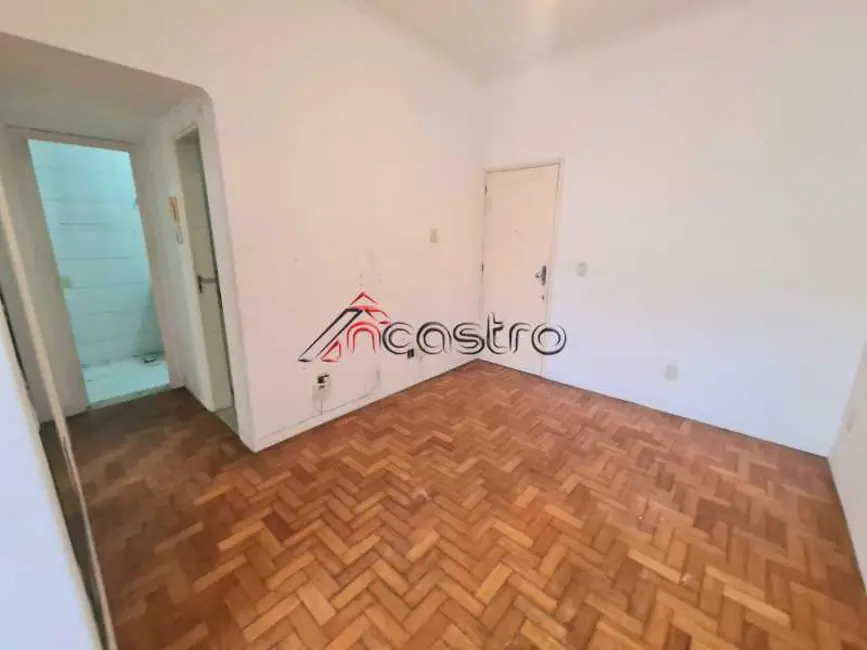 Kitnet com 1 quarto à venda, 50m2 em Rio De Janeiro - RJ - imagem 3 Foto 3 de Kitnet com 1 quarto à venda, 50m2 em Rio De Janeiro - RJ