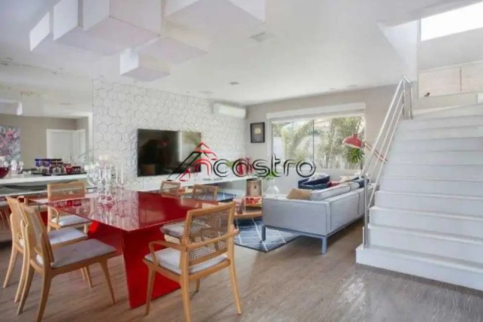 Casa de Condomínio com 5 quartos à venda e para alugar, 360m2 em Rio De Janeiro - RJ - imagem 9 Foto 9 de Casa de Condomínio com 5 quartos à venda e para alugar, 360m2 em Rio De Janeiro - RJ