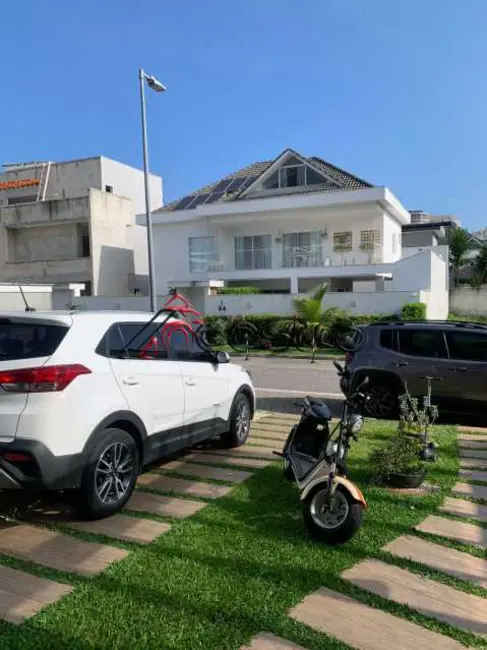 Foto 2 de Casa de Condomínio com 4 quartos para alugar, 260m2 em Rio De Janeiro - RJ