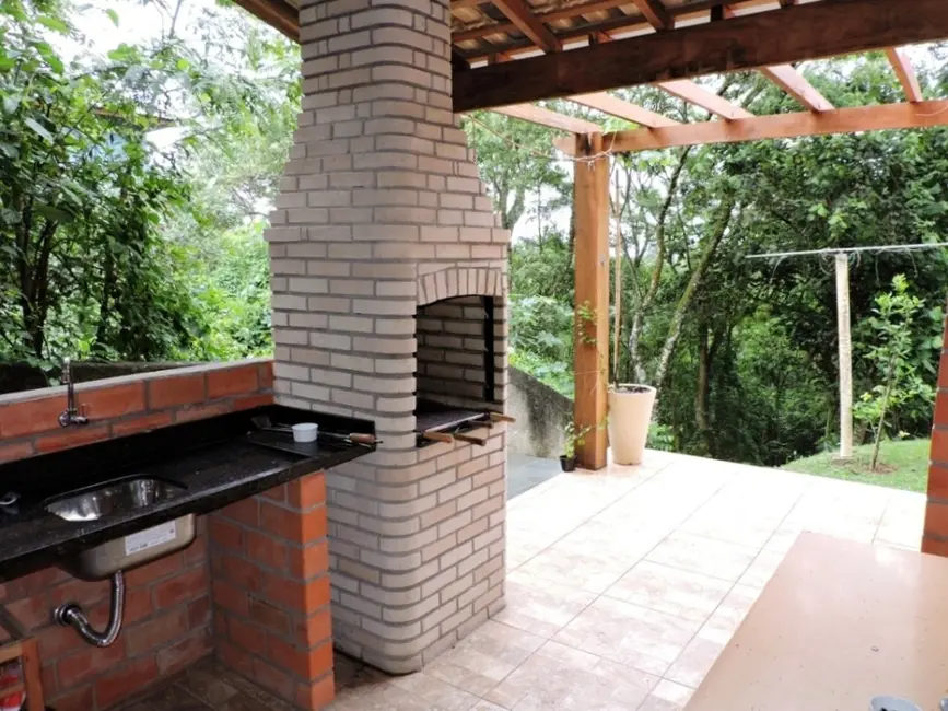 Foto 2 de Casa com 4 quartos à venda, 205m2 em Jardim Indaiá, Embu Das Artes - SP