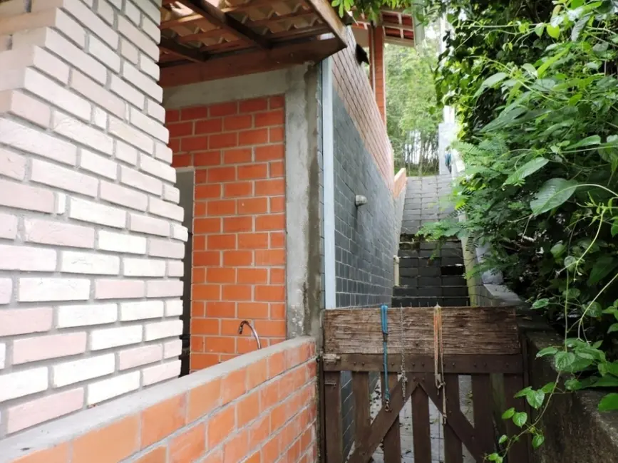 Foto 4 de Casa com 4 quartos à venda, 205m2 em Jardim Indaiá, Embu Das Artes - SP