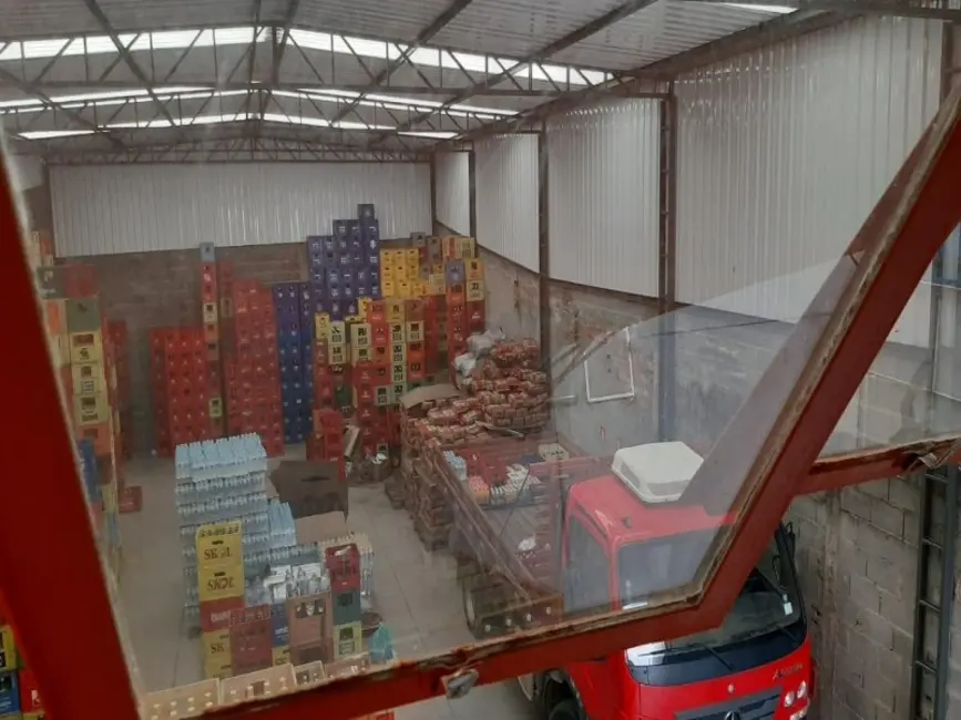 Armazém / Galpão à venda, 300m2 em Centro, Itapevi - SP - imagem 8 Foto 8 de Armazém / Galpão à venda, 300m2 em Centro, Itapevi - SP