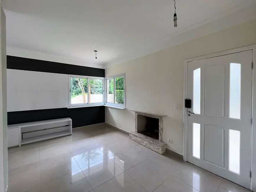 Casa de Condomínio com 4 quartos à venda e para alugar, 380m2 em Chácara Santa Lúcia, Carapicuiba - SP - imagem 4 Foto 4 de Casa de Condomínio com 4 quartos à venda e para alugar, 380m2 em Chácara Santa Lúcia, Carapicuiba - SP