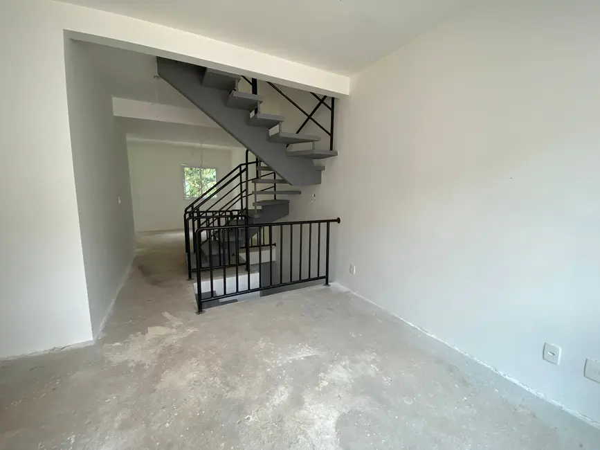 Foto 2 de Casa de Condomínio com 3 quartos à venda, 165m2 em Jardim da Glória, Cotia - SP