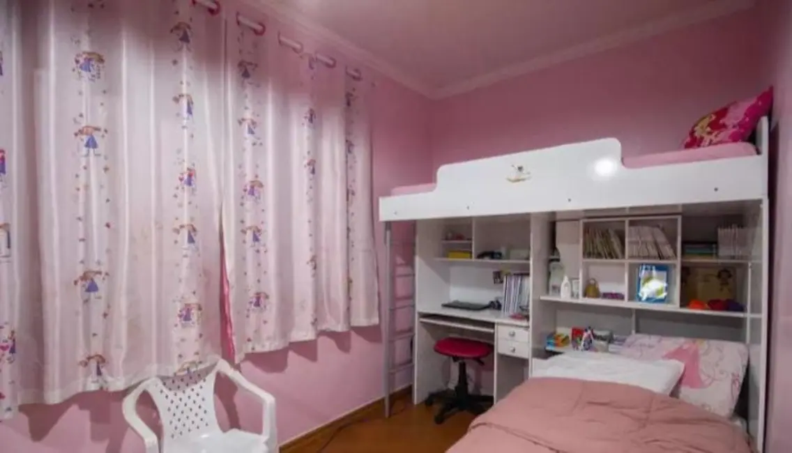 Foto 5 de Casa com 3 quartos à venda, 245m2 em Jaguaribe,  - SP