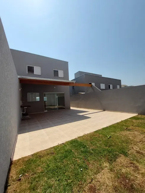 Foto 2 de Casa com 3 quartos à venda, 122m2 em Cajamar - SP