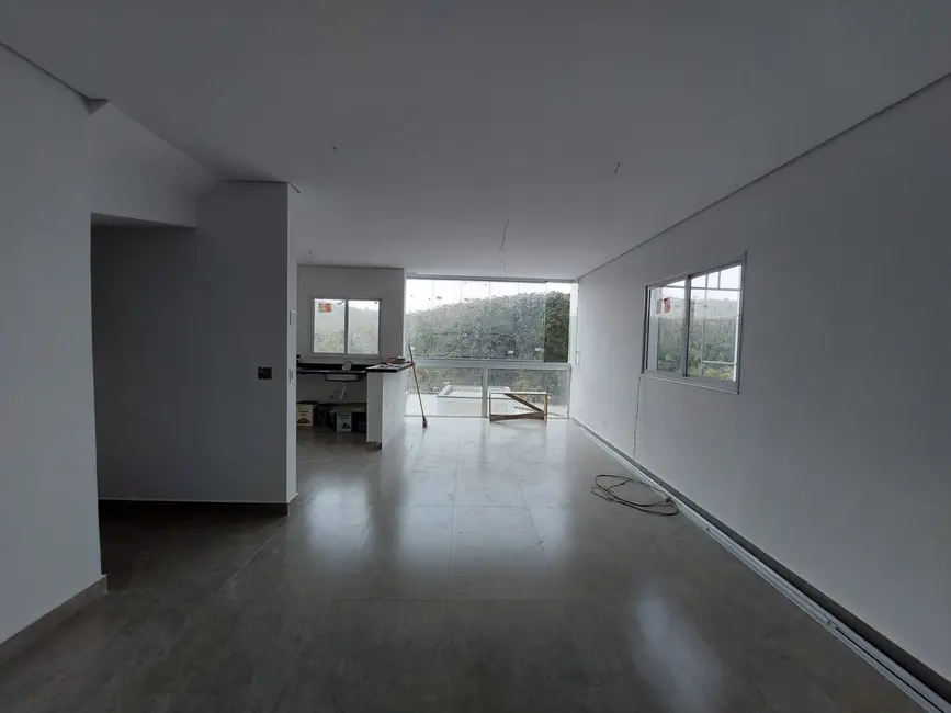 Casa com 3 quartos à venda, 160m2 em Cajamar - SP - imagem 3 Foto 3 de Casa com 3 quartos à venda, 160m2 em Cajamar - SP