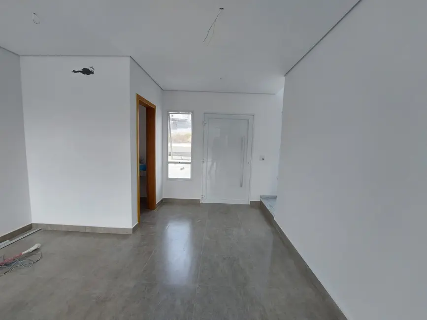 Casa com 3 quartos à venda, 160m2 em Cajamar - SP - imagem 2 Foto 2 de Casa com 3 quartos à venda, 160m2 em Cajamar - SP