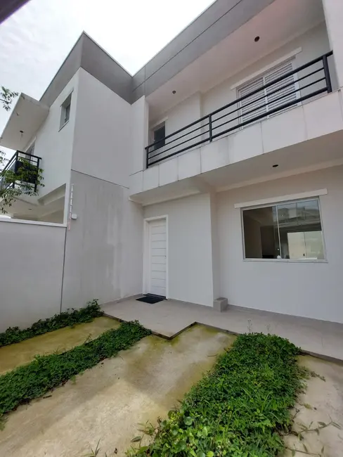Foto 2 de Casa com 2 quartos para alugar, 82m2 em Umuarama, Osasco - SP