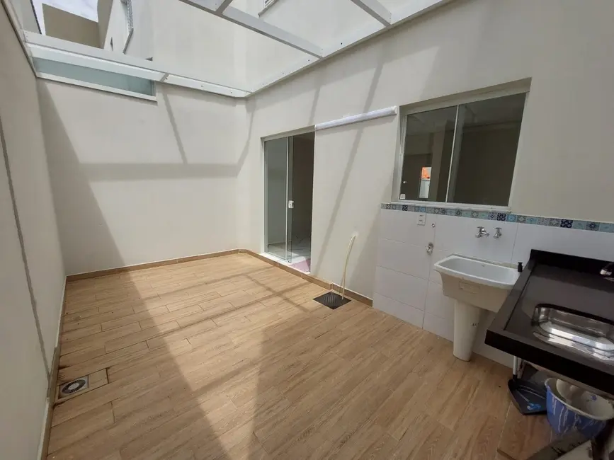 Foto 12 de Casa com 2 quartos para alugar, 82m2 em Umuarama, Osasco - SP