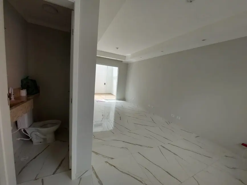 Casa com 2 quartos para alugar, 82m2 em Umuarama, Osasco - SP - imagem 3 Foto 3 de Casa com 2 quartos para alugar, 82m2 em Umuarama, Osasco - SP