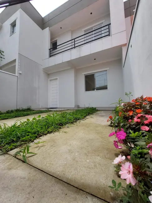 Foto 1 de Casa com 2 quartos para alugar, 82m2 em Umuarama, Osasco - SP