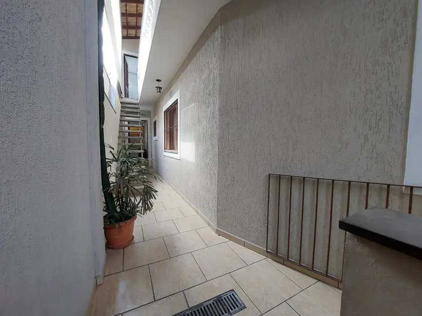 Casa com 3 quartos à venda, 210m2 em Osasco - SP - imagem 7 Foto 7 de Casa com 3 quartos à venda, 210m2 em Osasco - SP