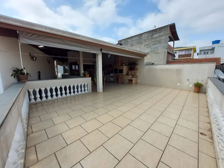 Casa com 3 quartos à venda, 210m2 em Osasco - SP - imagem 2 Foto 2 de Casa com 3 quartos à venda, 210m2 em Osasco - SP