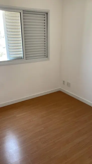 Foto 8 de Apartamento com 3 quartos para alugar, 76m2 em Jardim Tupanci, Barueri - SP