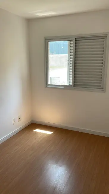 Foto 9 de Apartamento com 3 quartos para alugar, 76m2 em Jardim Tupanci, Barueri - SP