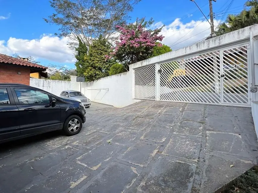Foto 3 de Casa com 6 quartos à venda e para alugar, 600m2 em Chácara Roselândia, Cotia - SP