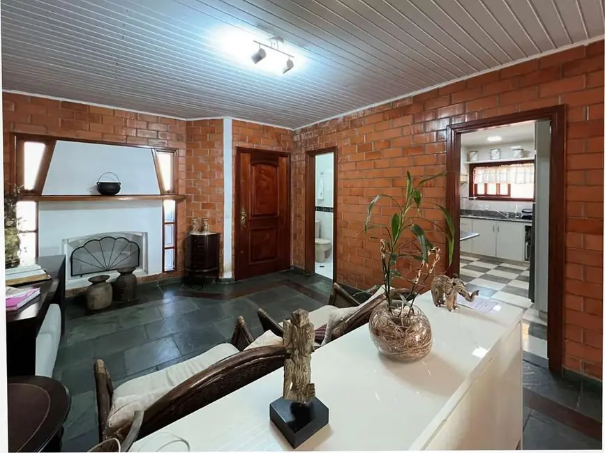 Foto 8 de Casa com 6 quartos à venda e para alugar, 600m2 em Chácara Roselândia, Cotia - SP