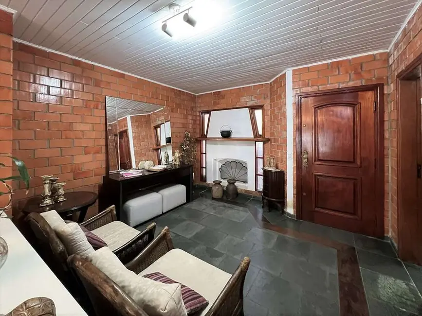 Foto 7 de Casa com 6 quartos à venda e para alugar, 600m2 em Chácara Roselândia, Cotia - SP