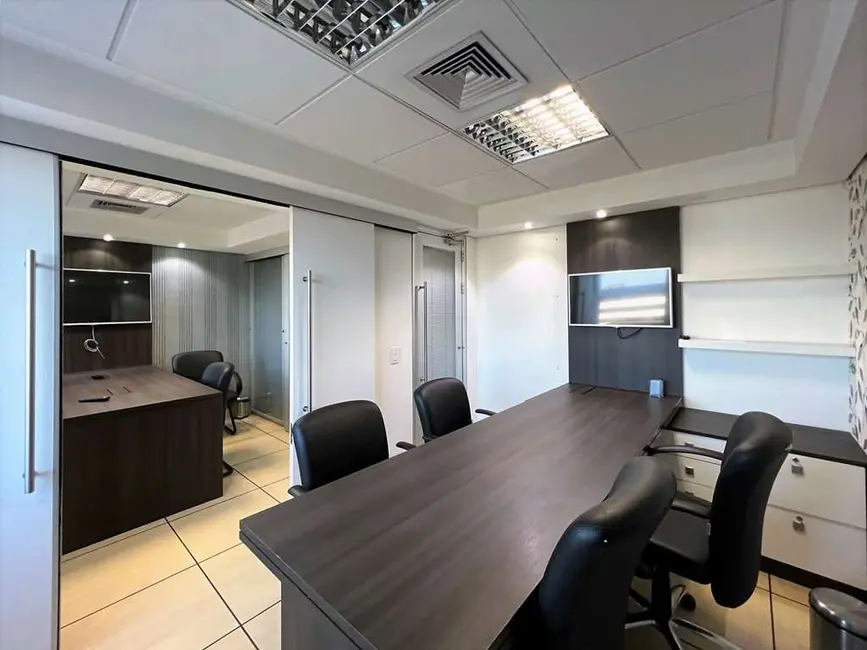 Foto 1 de Sala Comercial à venda e para alugar, 59m2 em Lageadinho, Cotia - SP