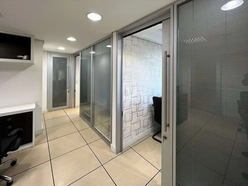 Foto 9 de Sala Comercial à venda e para alugar, 59m2 em Lageadinho, Cotia - SP