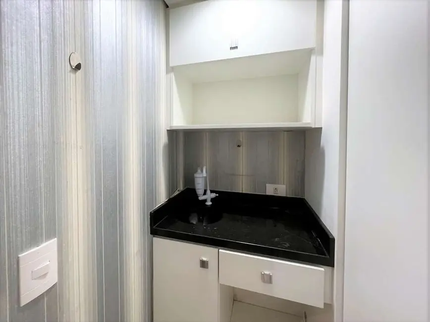 Foto 4 de Sala Comercial à venda e para alugar, 59m2 em Lageadinho, Cotia - SP