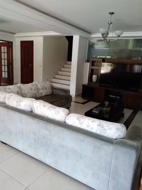 Casa de Condomínio com 3 quartos à venda, 320m2 em Granja Viana II, Cotia - SP - imagem 7 Foto 7 de Casa de Condomínio com 3 quartos à venda, 320m2 em Granja Viana II, Cotia - SP