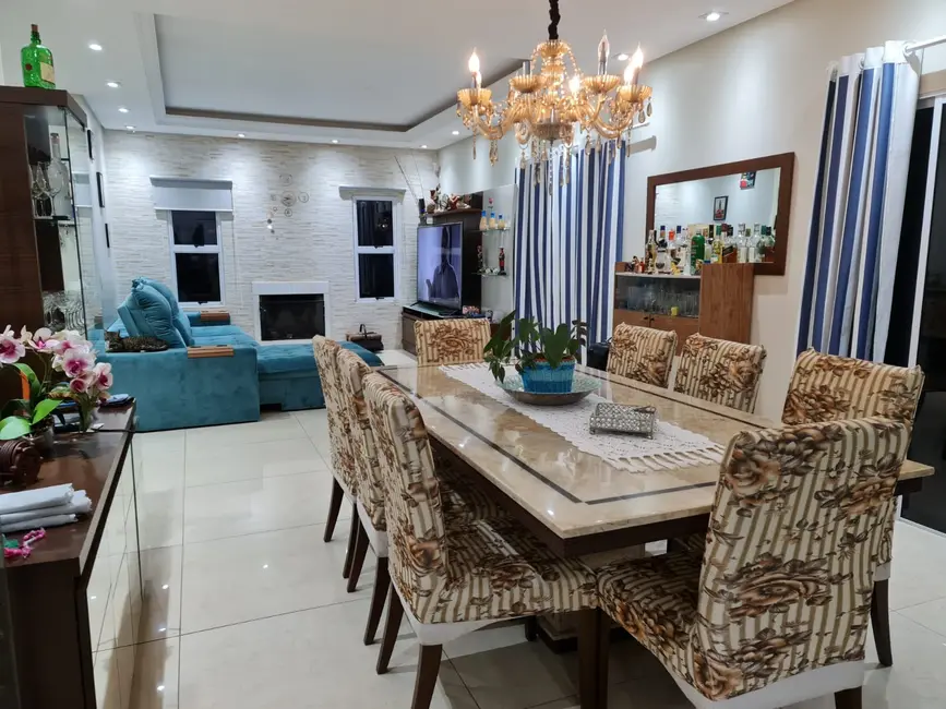 Foto 4 de Casa de Condomínio com 3 quartos à venda, 320m2 em Granja Caiapiá, Cotia - SP