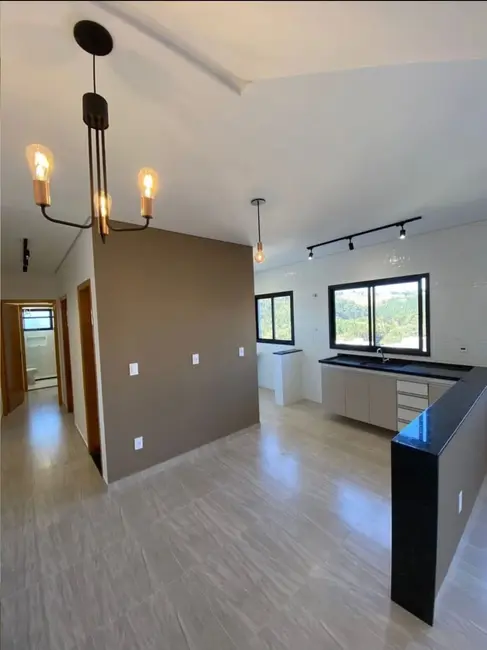 Foto 1 de Casa com 2 quartos para alugar, 74m2 em Cajamar - SP