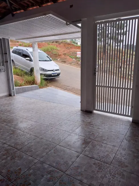 Casa com 3 quartos à venda, 220m2 em Centro, Aracariguama - SP - imagem 6 Foto 6 de Casa com 3 quartos à venda, 220m2 em Centro, Aracariguama - SP