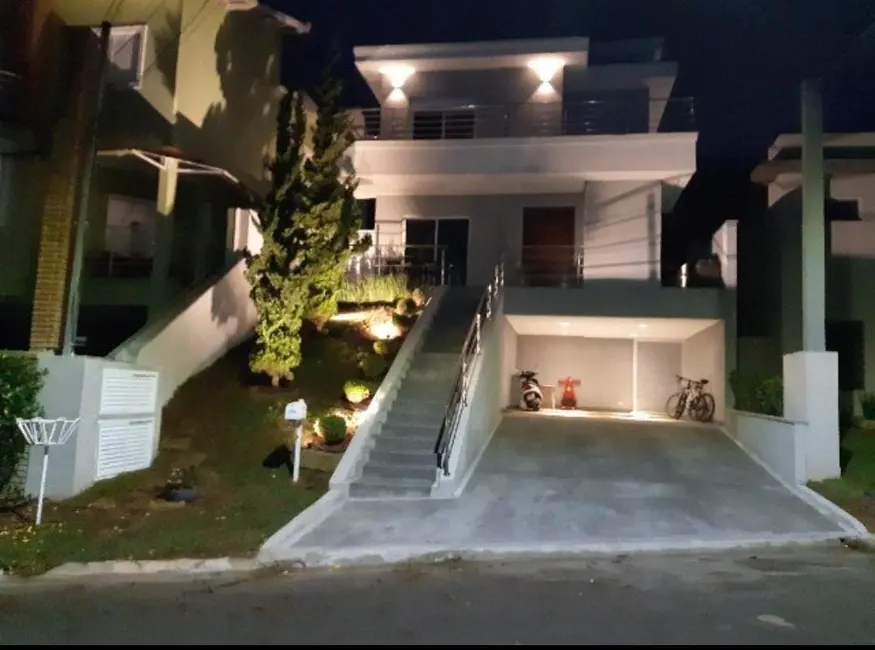 Foto 1 de Casa de Condomínio com 3 quartos à venda, 230m2 em Suru, Santana De Parnaiba - SP