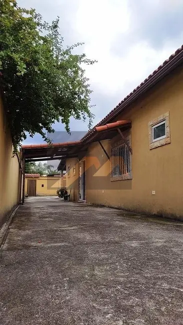 Casa com 2 quartos à venda, 74m2 em Gramacho, Duque De Caxias - RJ - imagem 3 Foto 3 de Casa com 2 quartos à venda, 74m2 em Gramacho, Duque De Caxias - RJ