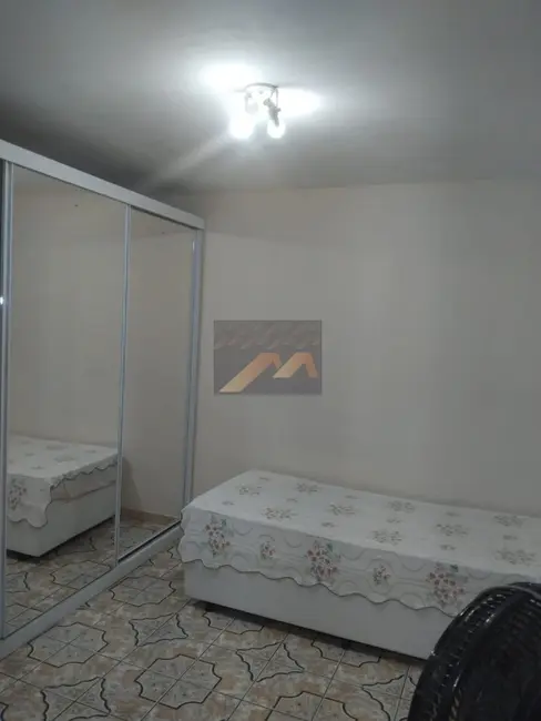 Casa com 2 quartos à venda, 320m2 em Centro, Duque De Caxias - RJ - imagem 7 Foto 7 de Casa com 2 quartos à venda, 320m2 em Centro, Duque De Caxias - RJ