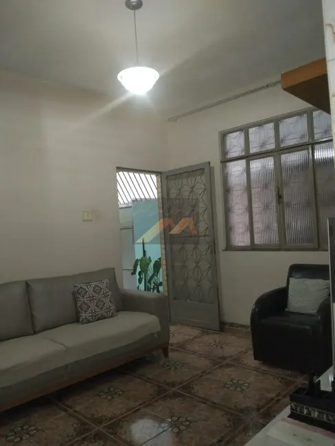 Casa com 2 quartos à venda, 320m2 em Centro, Duque De Caxias - RJ - imagem 5 Foto 5 de Casa com 2 quartos à venda, 320m2 em Centro, Duque De Caxias - RJ