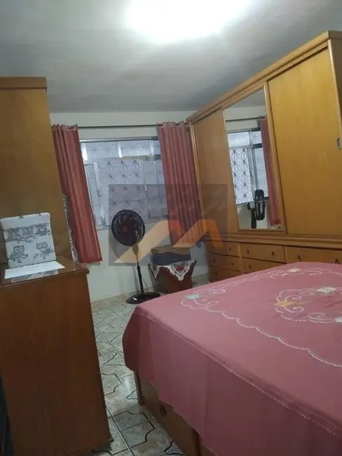 Casa com 2 quartos à venda, 320m2 em Centro, Duque De Caxias - RJ - imagem 8 Foto 8 de Casa com 2 quartos à venda, 320m2 em Centro, Duque De Caxias - RJ