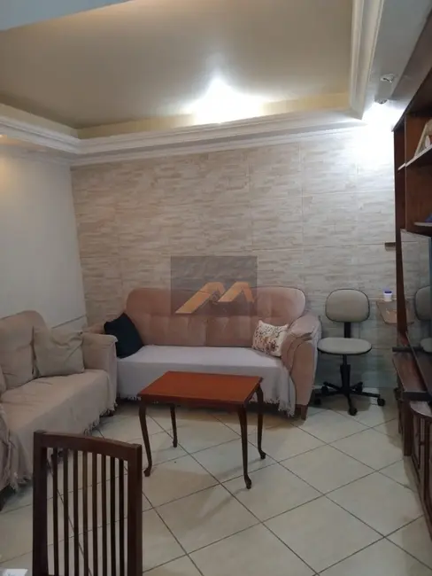 Casa com 2 quartos à venda, 80m2 em Centro, Nilopolis - RJ - imagem 4 Foto 4 de Casa com 2 quartos à venda, 80m2 em Centro, Nilopolis - RJ
