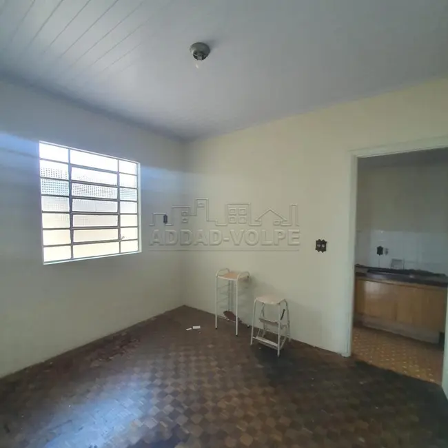 Foto 2 de Casa com 2 quartos para alugar, 215m2 em Bauru - SP