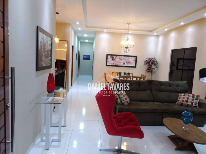 Casa com 4 quartos à venda e para alugar, 312m2 em Bananeiras - PB - imagem 3 Foto 3 de Casa com 4 quartos à venda e para alugar, 312m2 em Bananeiras - PB