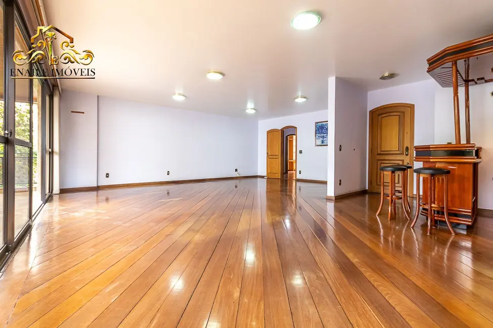 Apartamento com 4 quartos à venda, 220m2 em Tijuca, Rio De Janeiro - RJ - imagem 6 Foto 6 de Apartamento com 4 quartos à venda, 220m2 em Tijuca, Rio De Janeiro - RJ