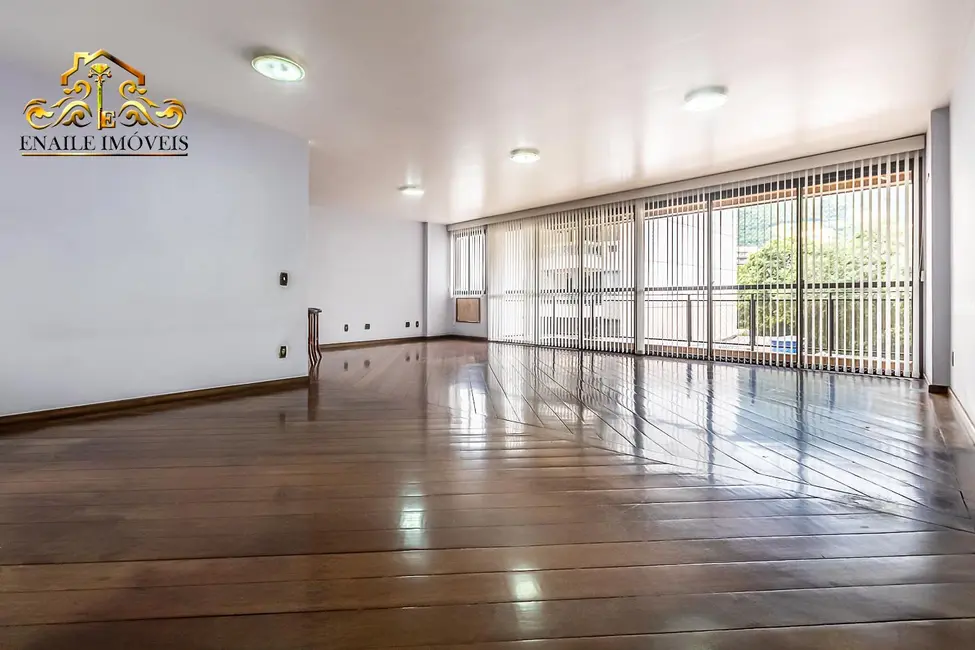Apartamento com 4 quartos à venda, 220m2 em Tijuca, Rio De Janeiro - RJ - imagem 7 Foto 7 de Apartamento com 4 quartos à venda, 220m2 em Tijuca, Rio De Janeiro - RJ